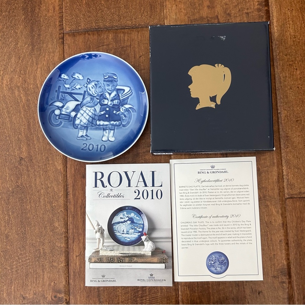 2010 Bing & Grondahl, Children's Day Plate with box and certificate.